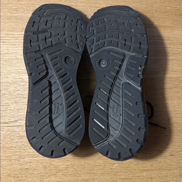 Brooks Beast GTS Running Shoes Men’s Size 11 - Picture 4 of 7